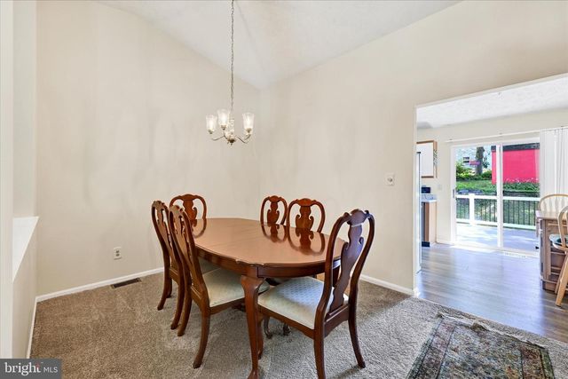 15 HEAVRIN CT, Baltimore, MD 21236