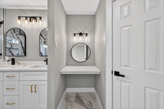 14615 Hollow Ash Court, Houston, TX 77015