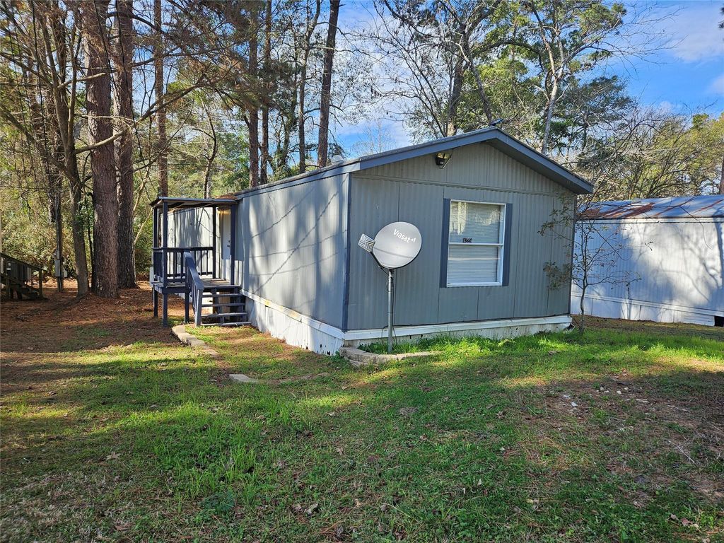 14225 E Ravine Run, Willis, TX 77318