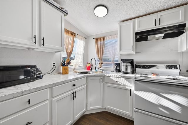 497 Rd 5603, Cleveland, TX 77327