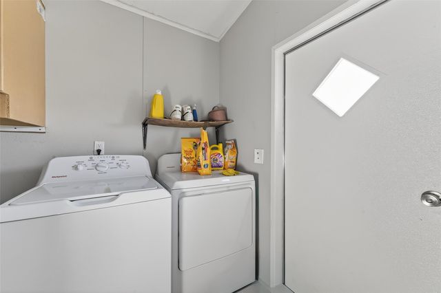 497 Rd 5603, Cleveland, TX 77327