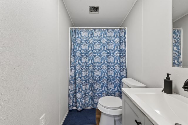 497 Rd 5603, Cleveland, TX 77327