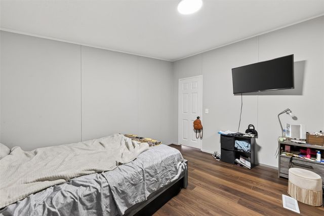 497 Rd 5603, Cleveland, TX 77327