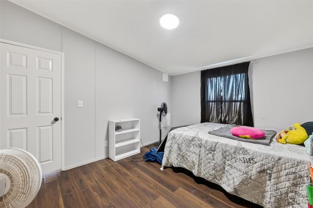 497 Rd 5603, Cleveland, TX 77327