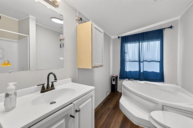 497 Rd 5603, Cleveland, TX 77327