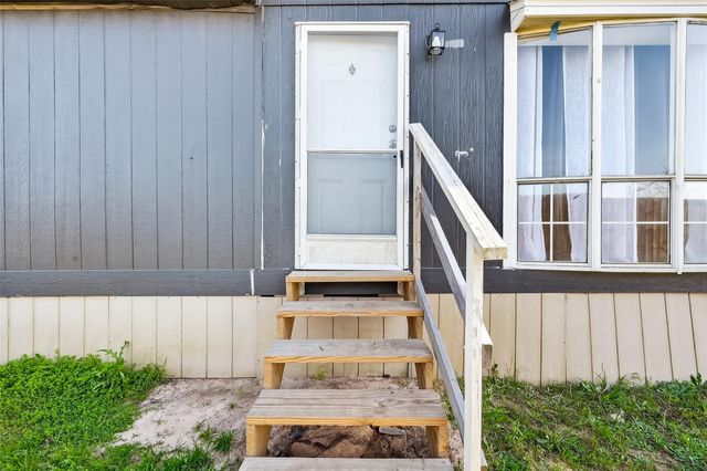 497 Rd 5603, Cleveland, TX 77327