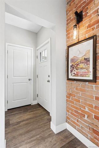 425 N Corona Street, Denver, CO 80218