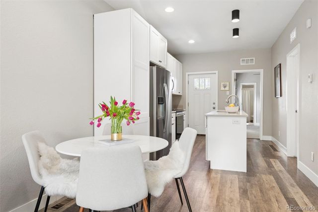 425 N Corona Street, Denver, CO 80218