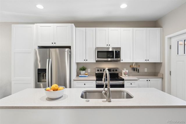 425 N Corona Street, Denver, CO 80218