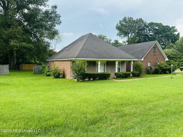 133 Wildwood Boulevard, Jackson, MS 39212