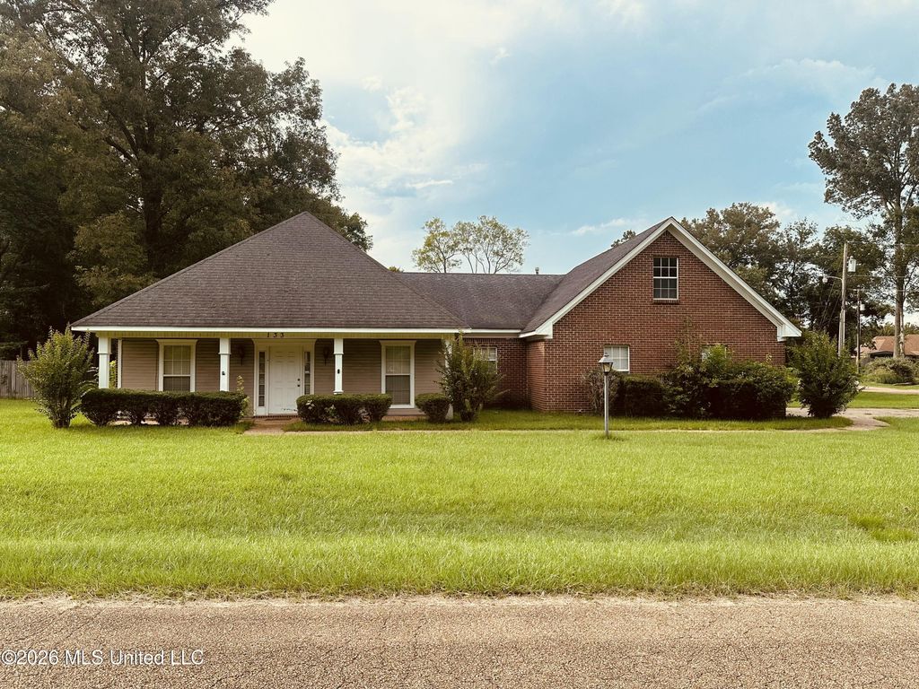 133 Wildwood Boulevard, Jackson, MS 39212