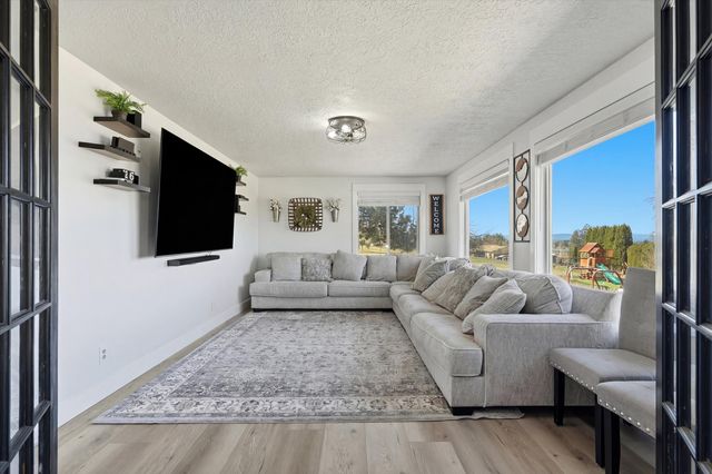 1721 NW Lynch Way, Terrebonne, OR 97760