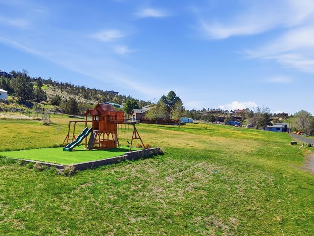 1721 NW Lynch Way, Terrebonne, OR 97760