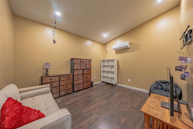 726 Lakeshore Drive, Seven Points, TX 75143