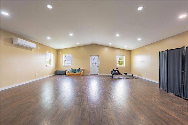 726 Lakeshore Drive, Seven Points, TX 75143