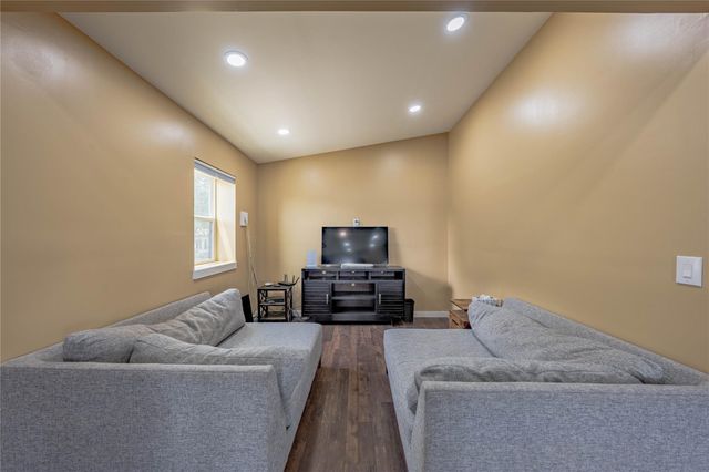 726 Lakeshore Drive, Seven Points, TX 75143