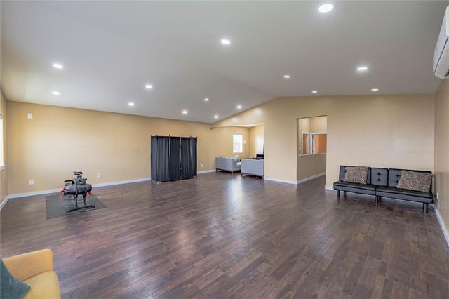 726 Lakeshore Drive, Seven Points, TX 75143