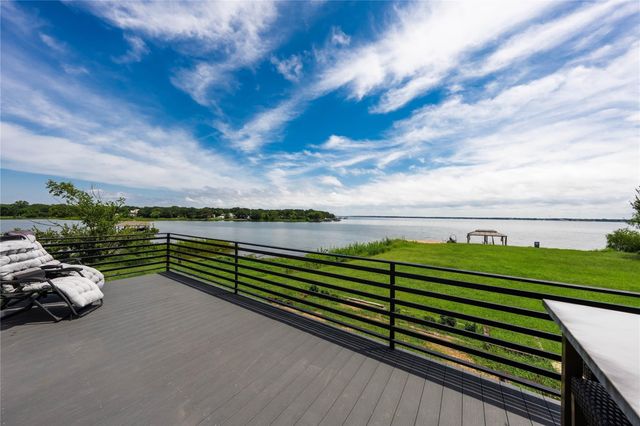 726 Lakeshore Drive, Seven Points, TX 75143