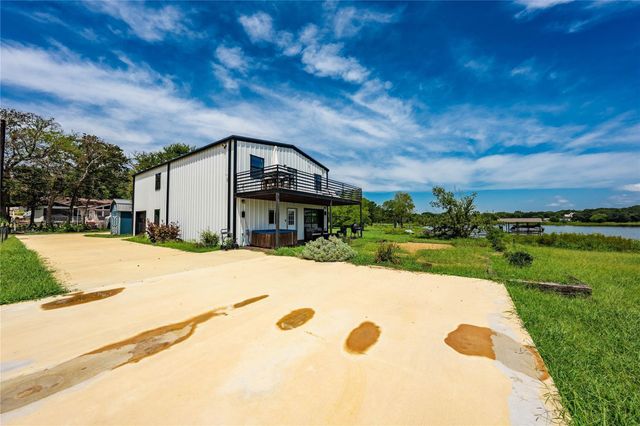 726 Lakeshore Drive, Seven Points, TX 75143