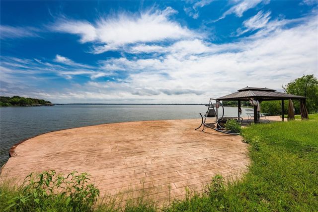 726 Lakeshore Drive, Seven Points, TX 75143