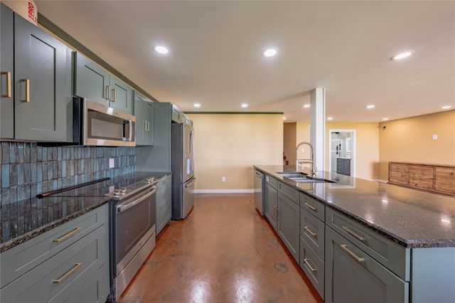 726 Lakeshore Drive, Seven Points, TX 75143