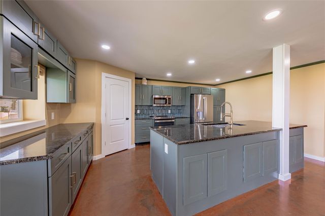 726 Lakeshore Drive, Seven Points, TX 75143