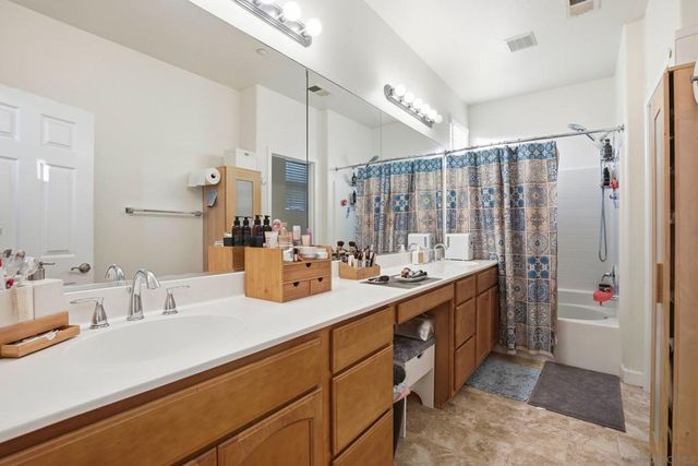 293 Reef Point Way Unit 5, Oceanside, CA 92058