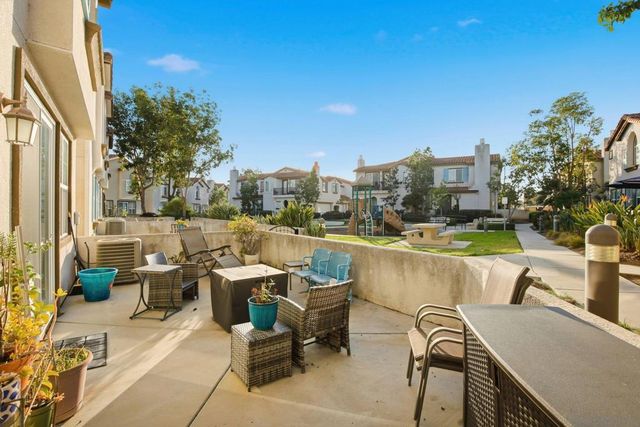 293 Reef Point Way Unit 5, Oceanside, CA 92058