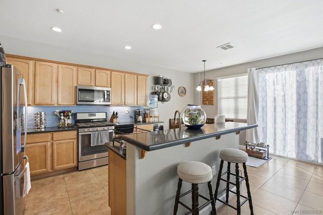 293 Reef Point Way Unit 5, Oceanside, CA 92058