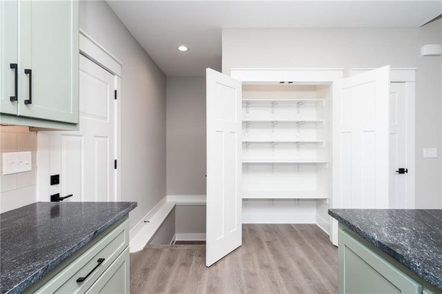 915 Eagle Ridge Drive, Baldwin City, KS 66006