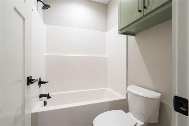 915 Eagle Ridge Drive, Baldwin City, KS 66006