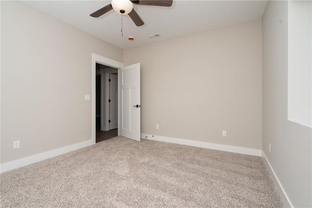 915 Eagle Ridge Drive, Baldwin City, KS 66006