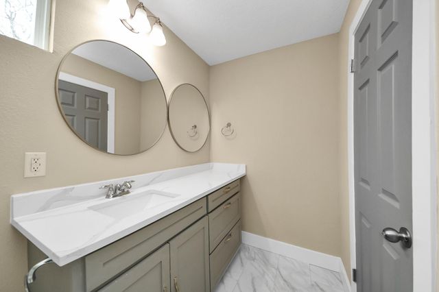 7406 W Lambuth Lane, Deer Park, TX 77536