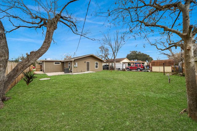 7406 W Lambuth Lane, Deer Park, TX 77536