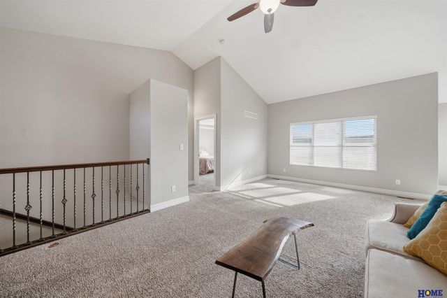 9128 Baybrook Circle, Lincoln, NE 68516