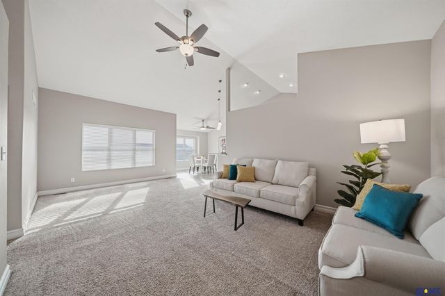 9128 Baybrook Circle, Lincoln, NE 68516