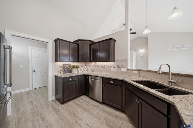 9128 Baybrook Circle, Lincoln, NE 68516