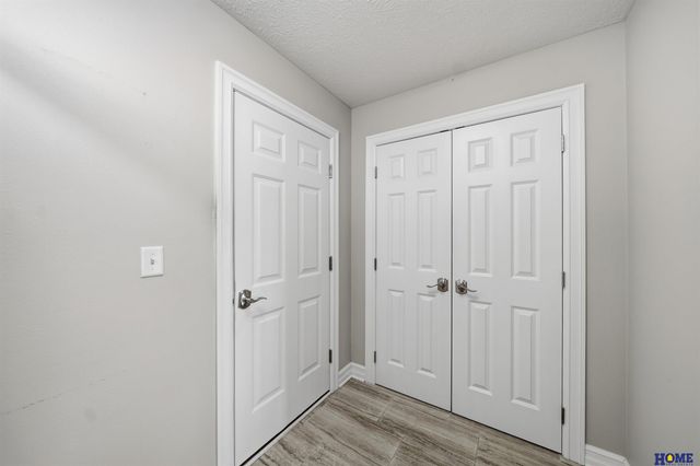 9128 Baybrook Circle, Lincoln, NE 68516