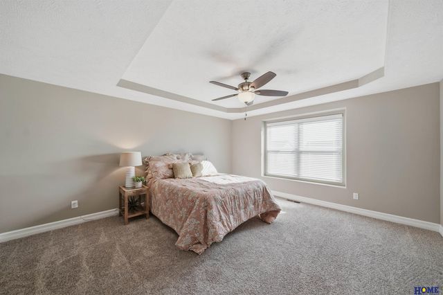 9128 Baybrook Circle, Lincoln, NE 68516