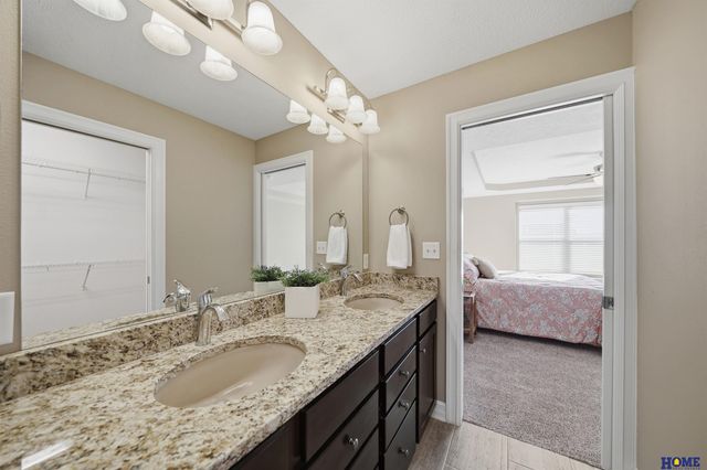 9128 Baybrook Circle, Lincoln, NE 68516