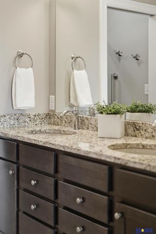 9128 Baybrook Circle, Lincoln, NE 68516