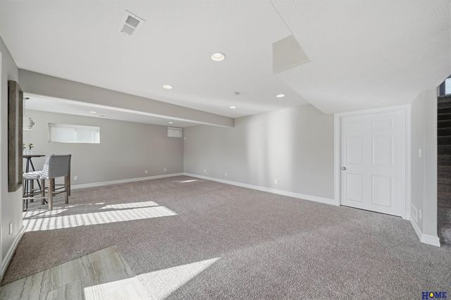 9128 Baybrook Circle, Lincoln, NE 68516