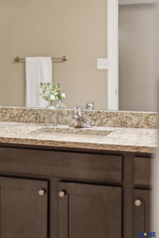 9128 Baybrook Circle, Lincoln, NE 68516