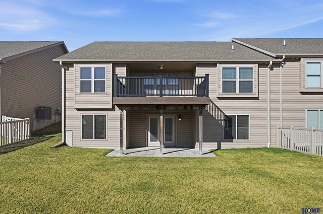 9128 Baybrook Circle, Lincoln, NE 68516