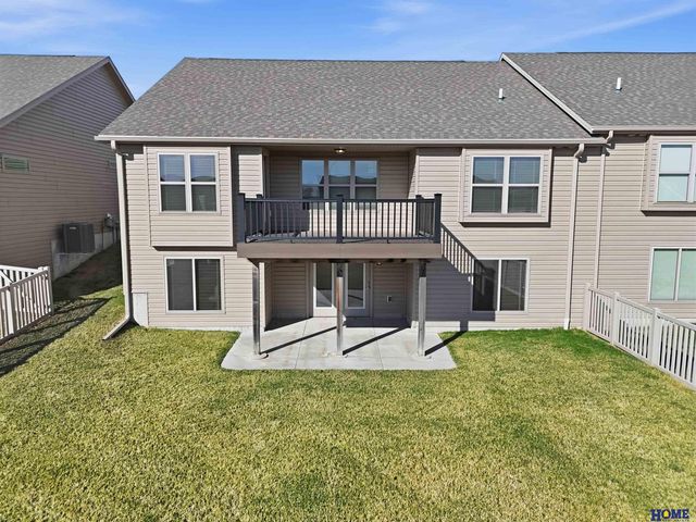 9128 Baybrook Circle, Lincoln, NE 68516