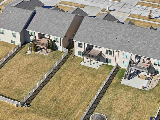 9128 Baybrook Circle, Lincoln, NE 68516