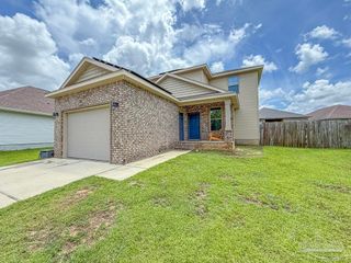 1060 Bretts Way, Cantonment, FL 32533