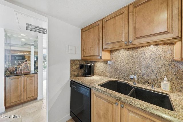 5124 N 31ST Place 534, Phoenix, AZ 85016