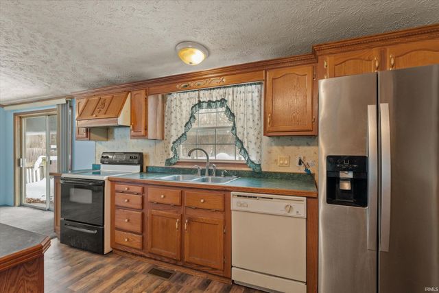 20162 Wedgewood Drive, South Bend, IN 46637