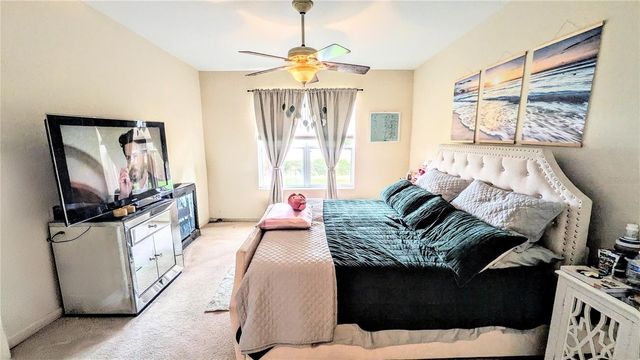 5687 KEY LARGO COURT 5687, Bradenton, FL 34203